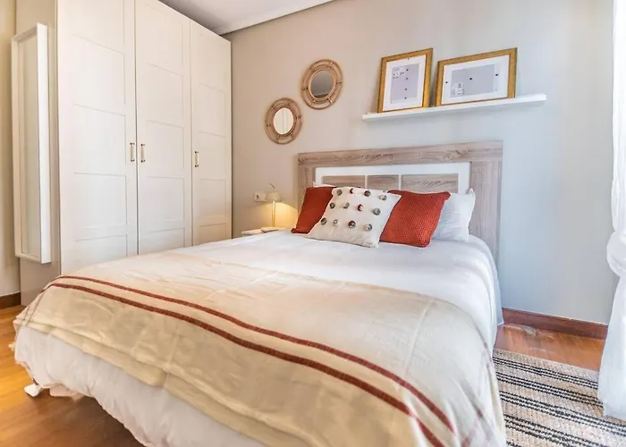 Apartamento Piso De Diseno En El Casco Antiguo Castro Urdiales